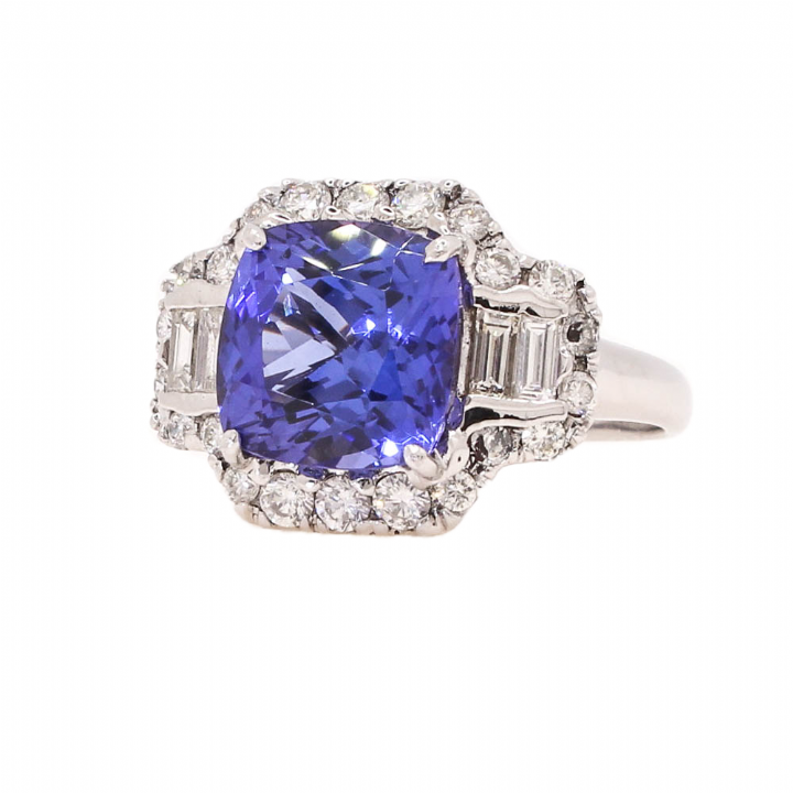 Pre-Owned 14ct White Gold Diamond & Tanzanite Ring Total 1.28ct
