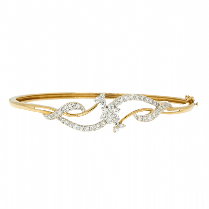 Pre-Owned 18ct Yellow Gold Diamond Fancy Bangle Total 0.96ct