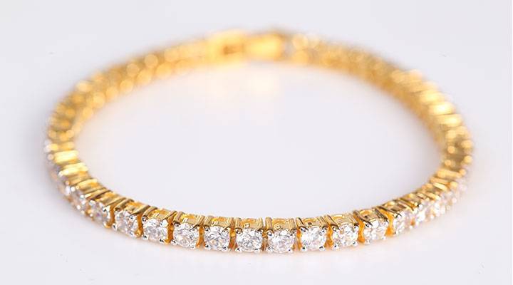 Buying a Pre-Owned Diamond Bracelet