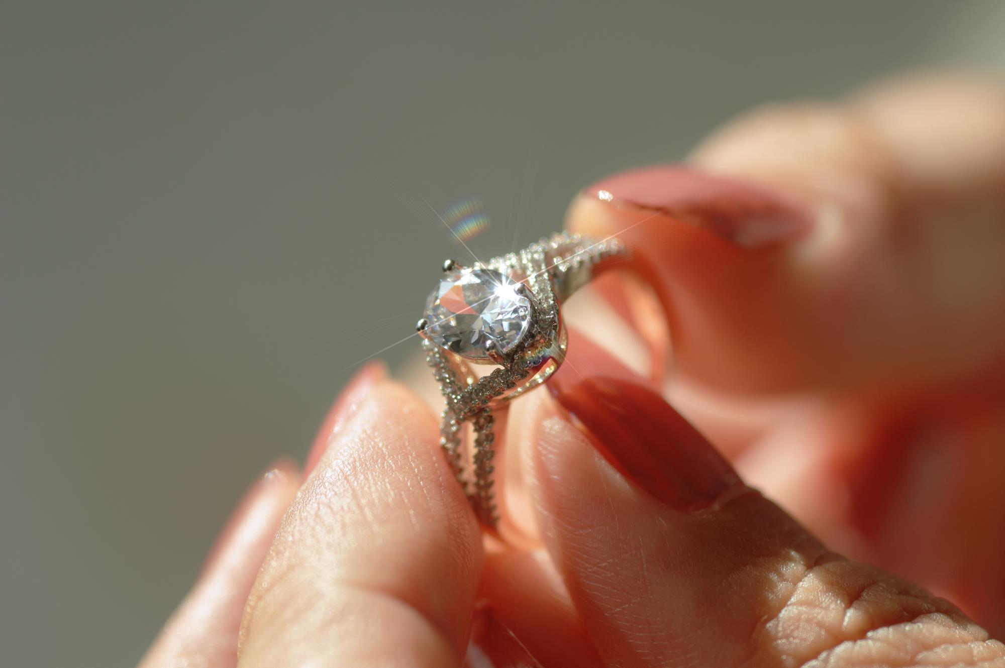 Why You Shouldn't Let Carat Size Define Your Jewellery Purchase
