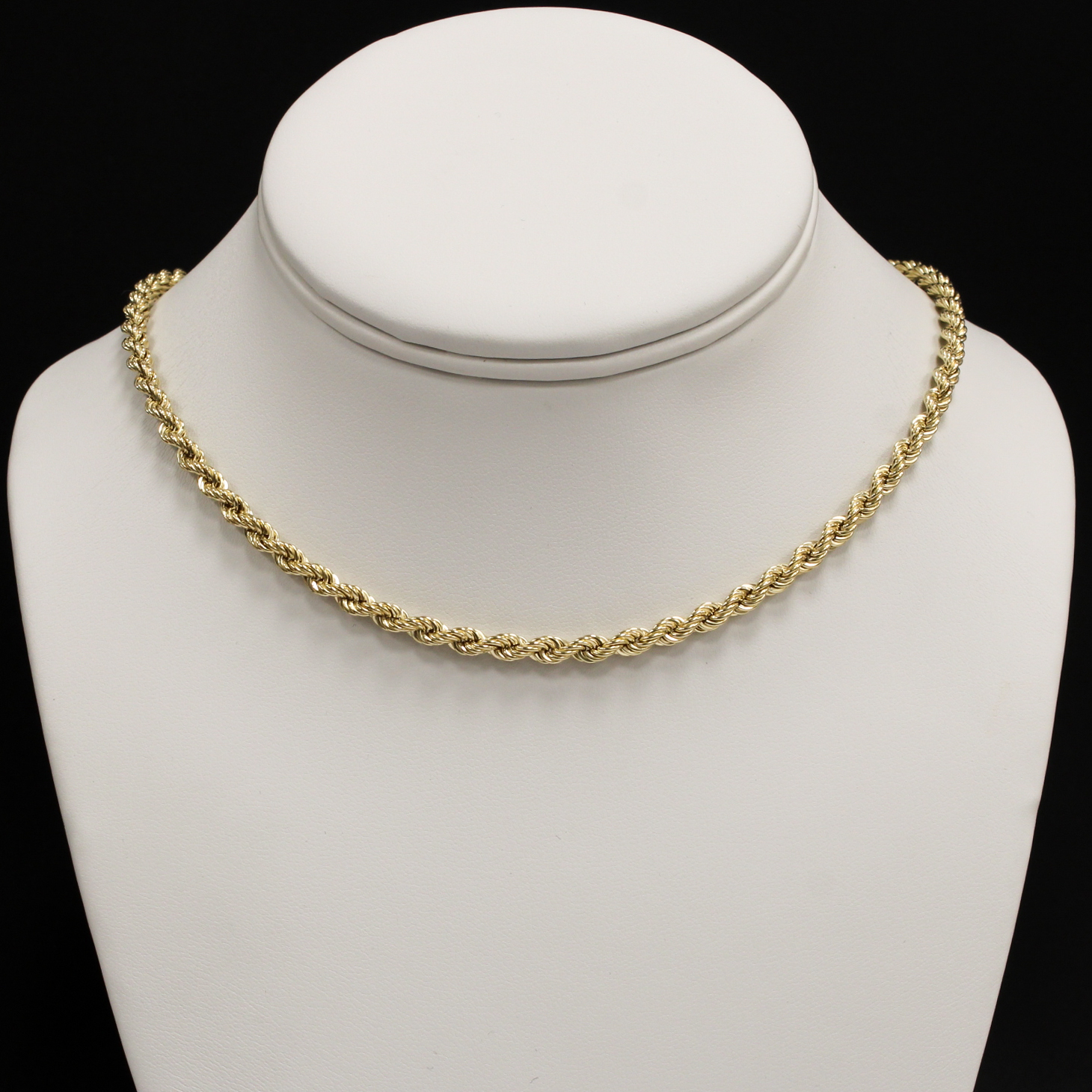 9ct Yellow Gold 18" Rope Chain 9ct Yellow Gold 18" Rope Chain