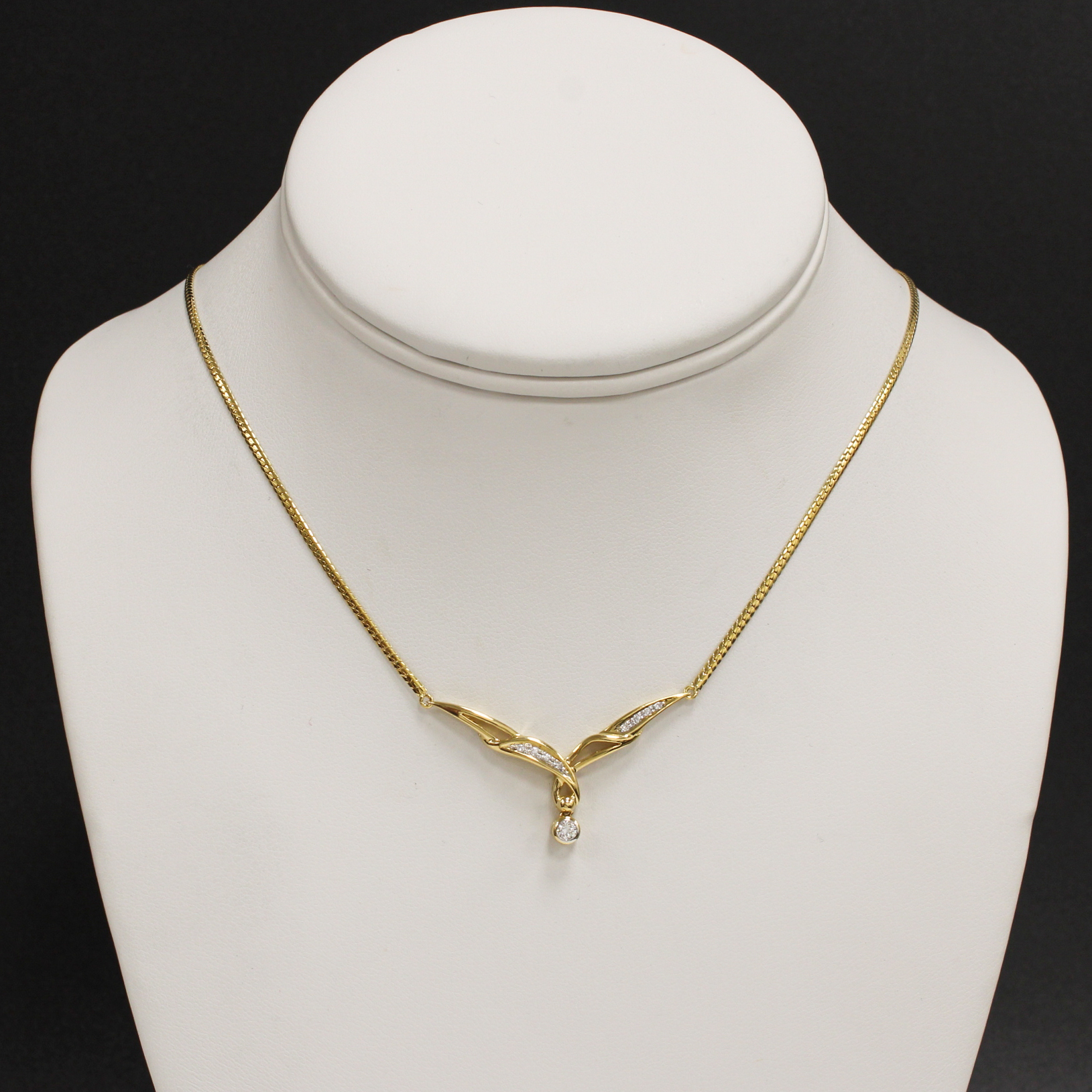 18ct Yellow Gold 16" Diamond Fancy Necklet