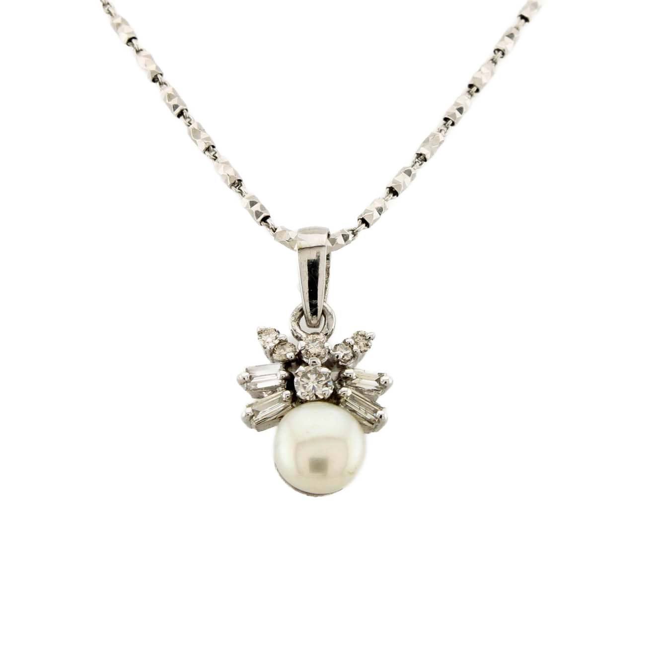 18ct White Gold Diamond & Pearl Pendant & Chain