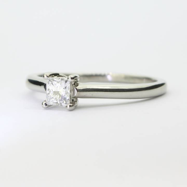 Pre-Owned Platinum Leo Diamond Solitaire Ring 0.31ct