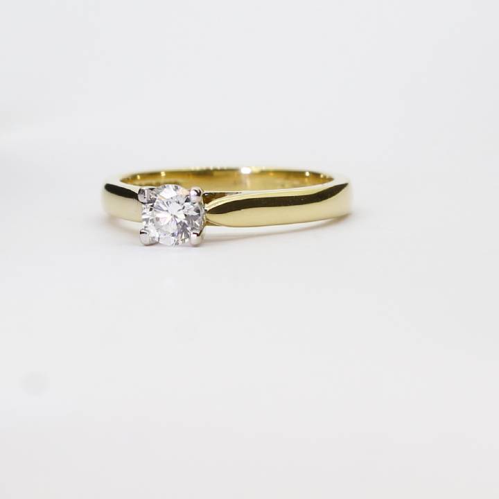 Pre-Owned 18ct Yellow Gold Diamond Solitaire Ring 0.34ct 1601968