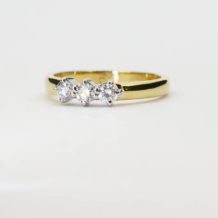 18ct Yellow Gold Diamond 3 Stone Ring 0.38ct Total 0523125