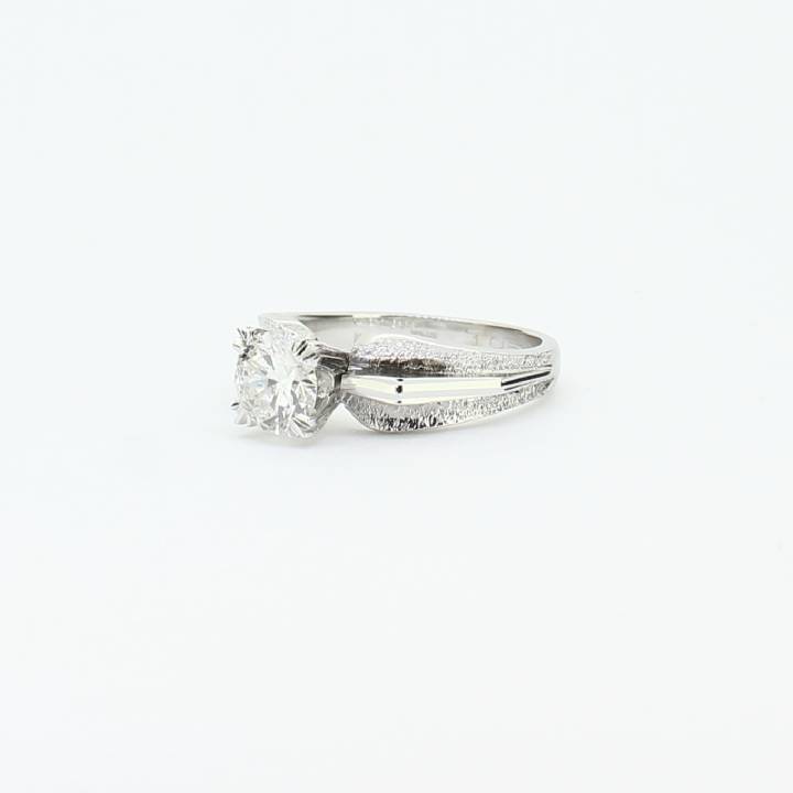 Pre-Owned 18ct White Gold Diamond Solitaire Ring 0.90ct