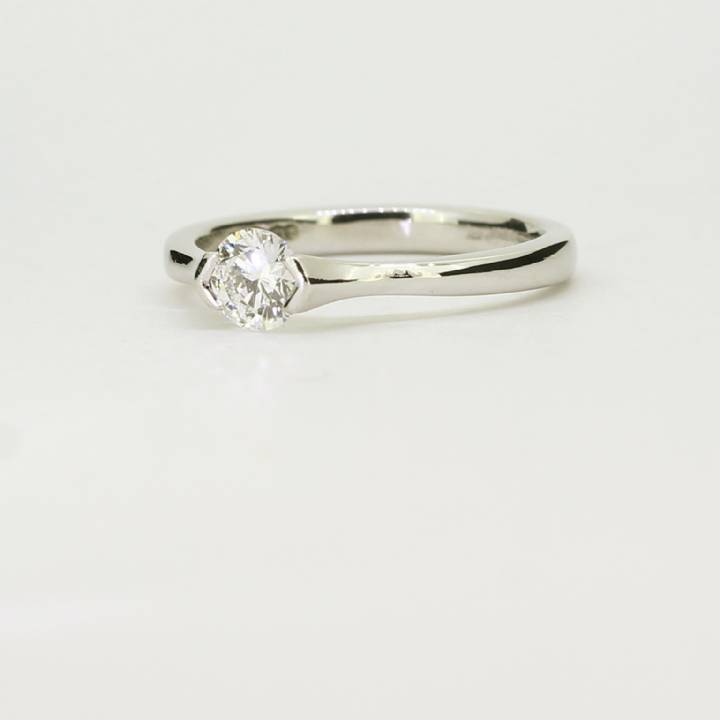 Pre-Owned Platinum Diamond Solitaire Ring 0.47ct