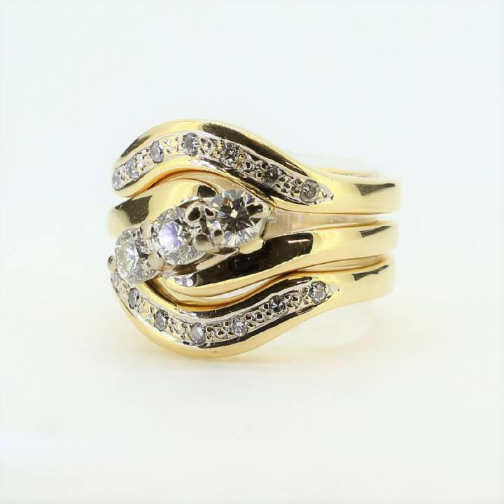Pre-Owned 18ct Yellow Gold Diamond Triple Wave Band Ring