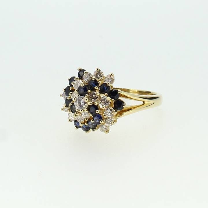 Pre-Owned 18ct Yellow Gold Diamond & Sapphire Cluster Ring 1609084