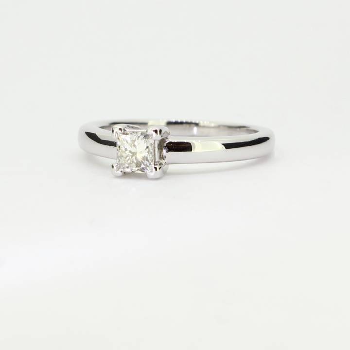 Pre-Owned Platinum Diamond Solitaire Ring 0.40ct 1601239