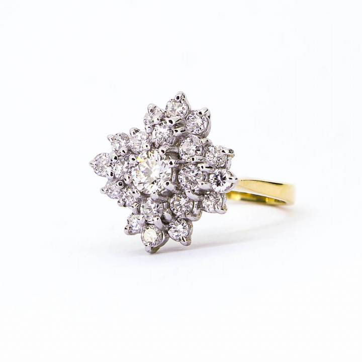 18ct Yellow Gold Diamond Cluster Ring Total 1.34ct