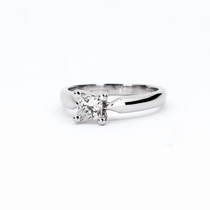 18ct White Gold Diamond Princess Cut Solitaire Ring 0.50ct
