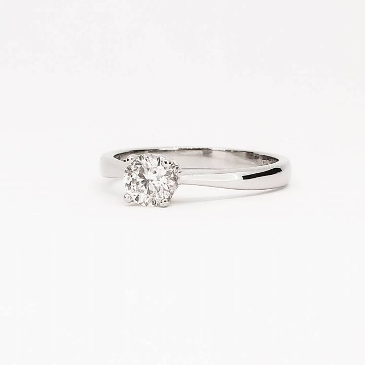 Pre-Owned Platinum Diamond Solitaire Ring 0.52ct 1601336