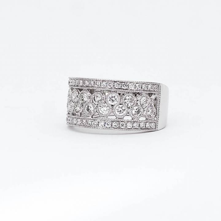 18ct White Gold 1.00ct Diamond Wide Fancy Band Ring