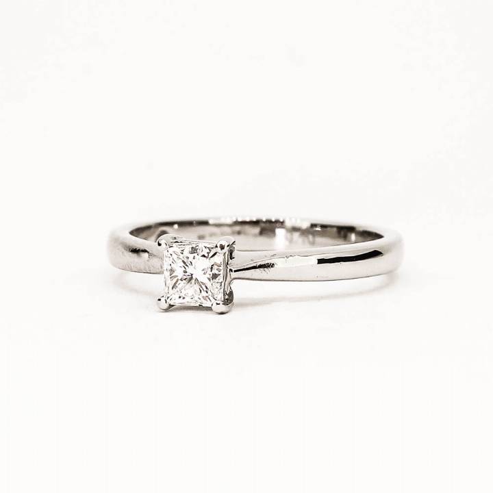 Pre-Owned Platinum Diamond Solitaire Ring 0.40ct 1601349