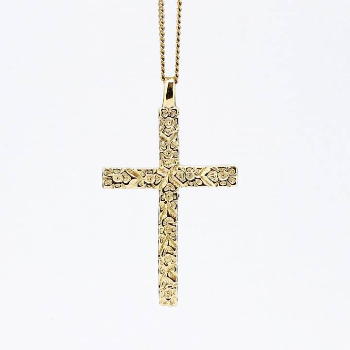 Pre-Owned 9ct Yellow Gold Floral Design Cross Pendant