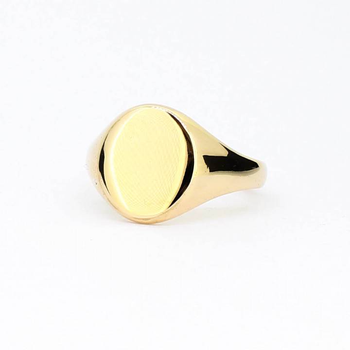 Pre-Owned 9ct Yellow Gold Oval Signet Ring