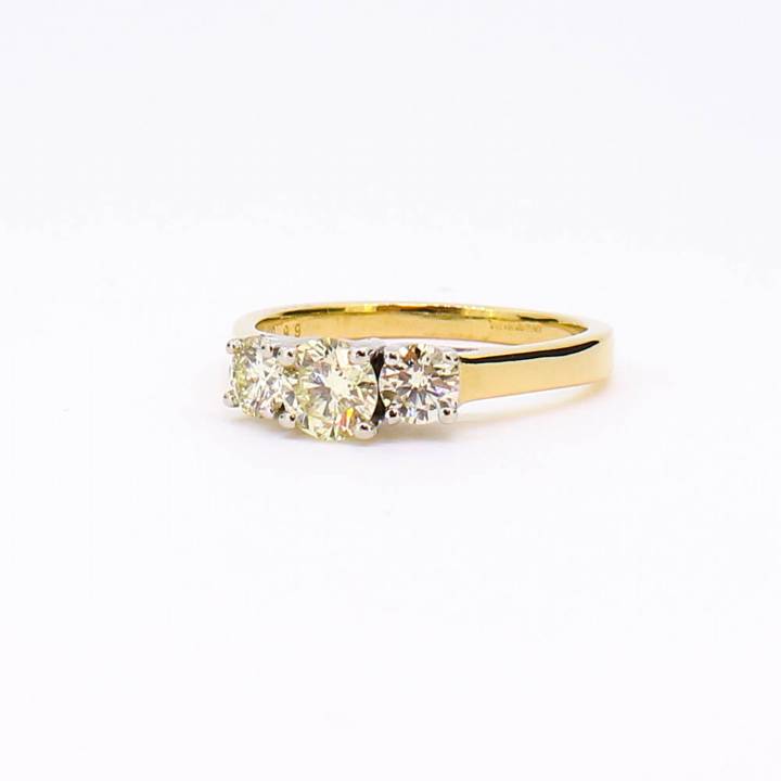 Pre-Owned 14ct Yellow Gold Diamond 3 Stone Ring Total 0.99ct 1604023