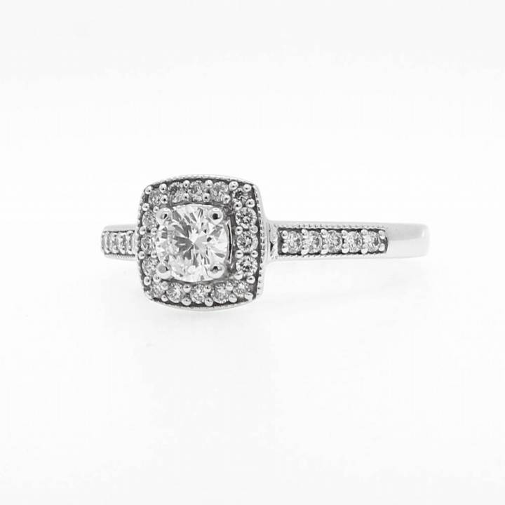 18ct White Gold Diamond Solitaire & Halo Ring Total 0.50ct