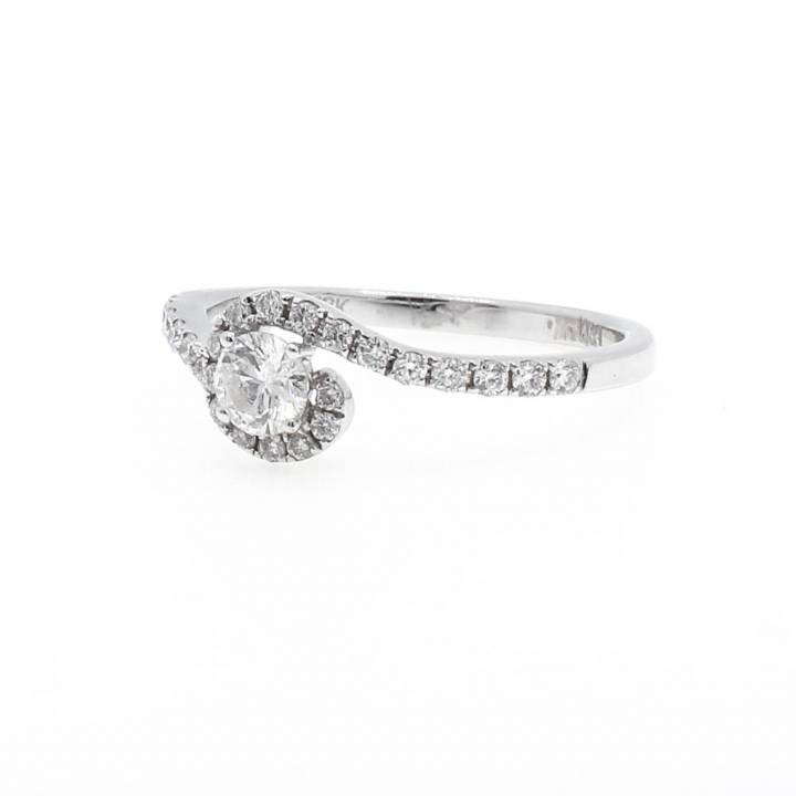 18ct White Gold Diamond Solitaire Swirl Ring Total 0.50ct