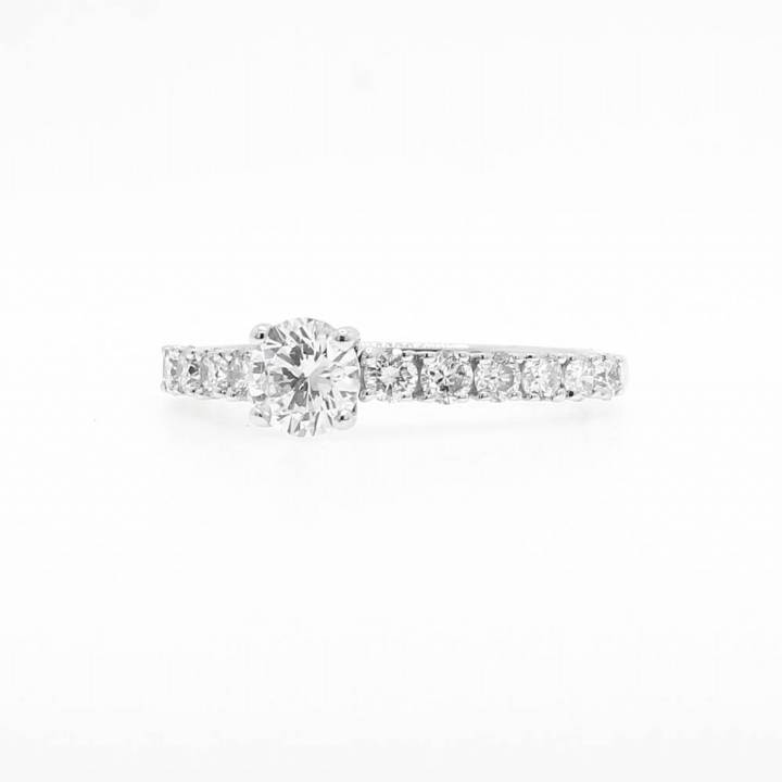 18ct White Gold Diamond Solitaire & Shoulders Ring Total 1ct