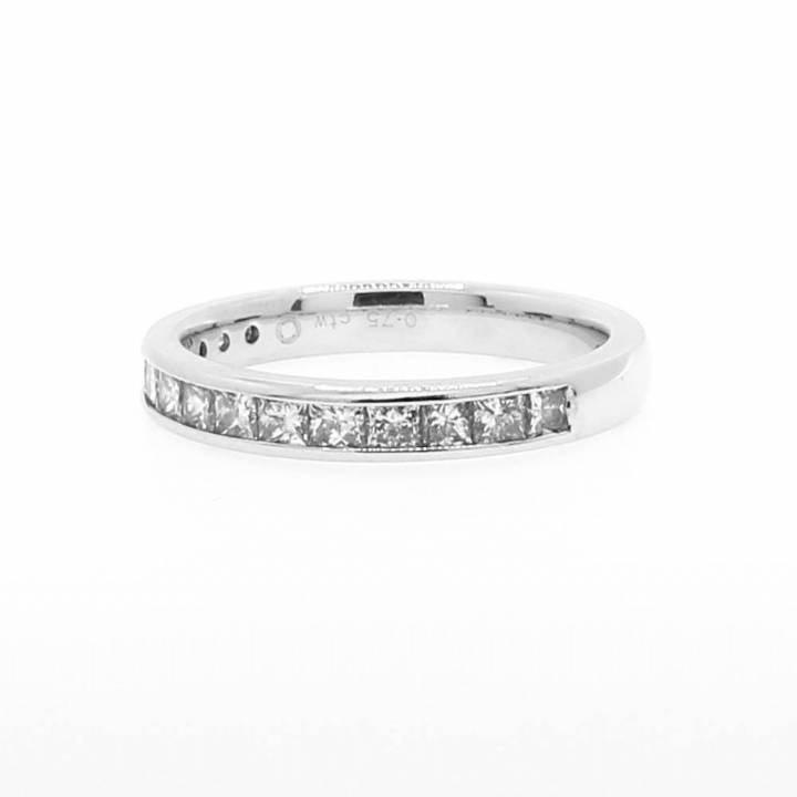 18ct White Gold Diamond Half Eternity Ring Total 0.75ct