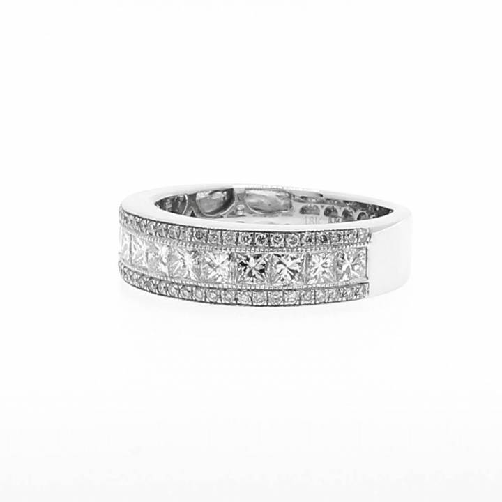 18ct White Gold Diamond Fancy 3 Row Band Ring Total 1.30ct 0526254