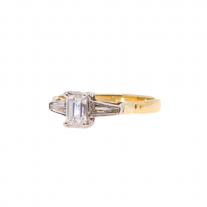 Pre-Owned 18ct Yellow Gold Diamond 3 Stone Ring