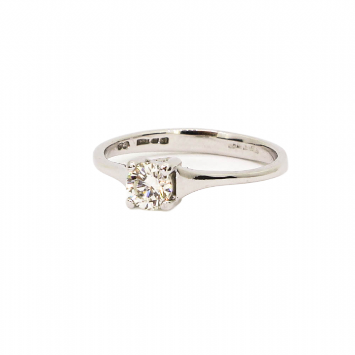 Pre-Owned Platinum Diamond Solitaire Ring 0.27ct