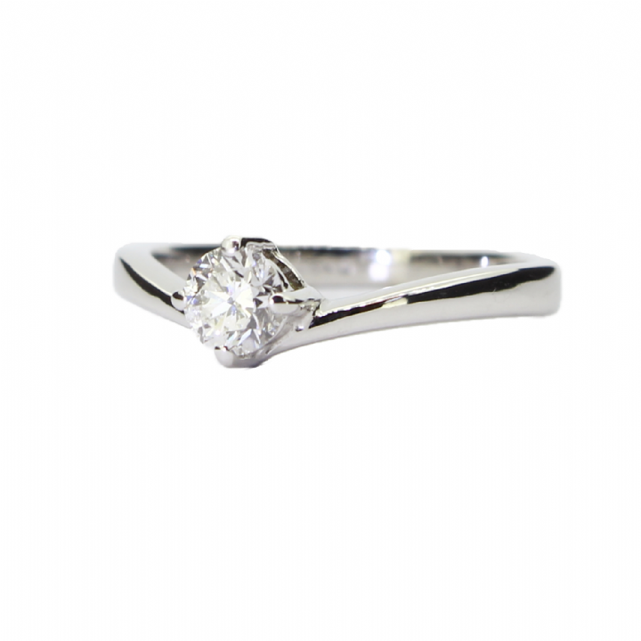 Pre-Owned 18ct White Gold Diamond Solitaire Ring