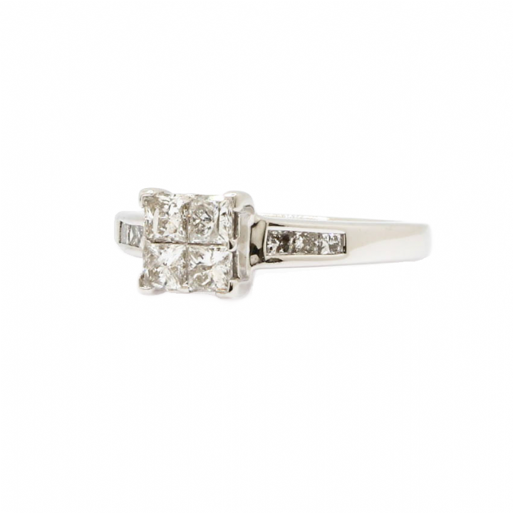Pre-Owned 18ct White Gold Diamond Cluster Ring 0.78ct Total