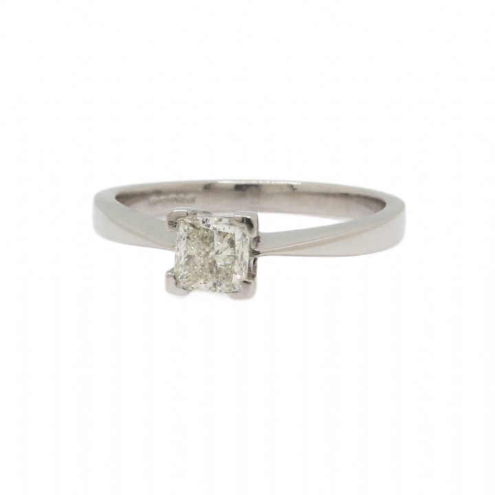 Pre-Owned Platinum Diamond Solitaire Ring 0.53ct 1601592