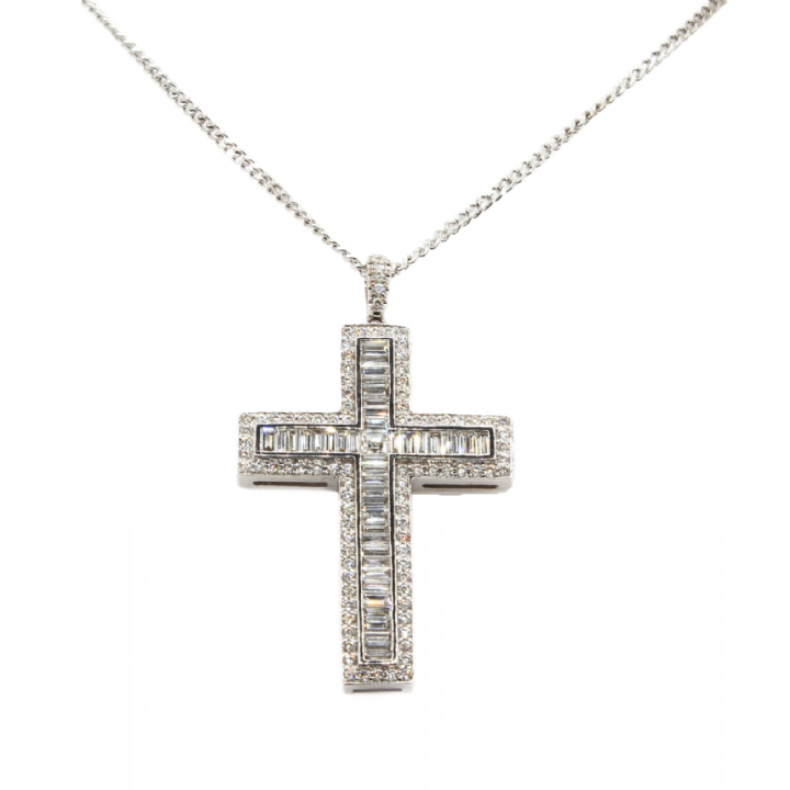Pre-Owned 18ct White Gold Diamond Cross Pendant Total 1.78ct