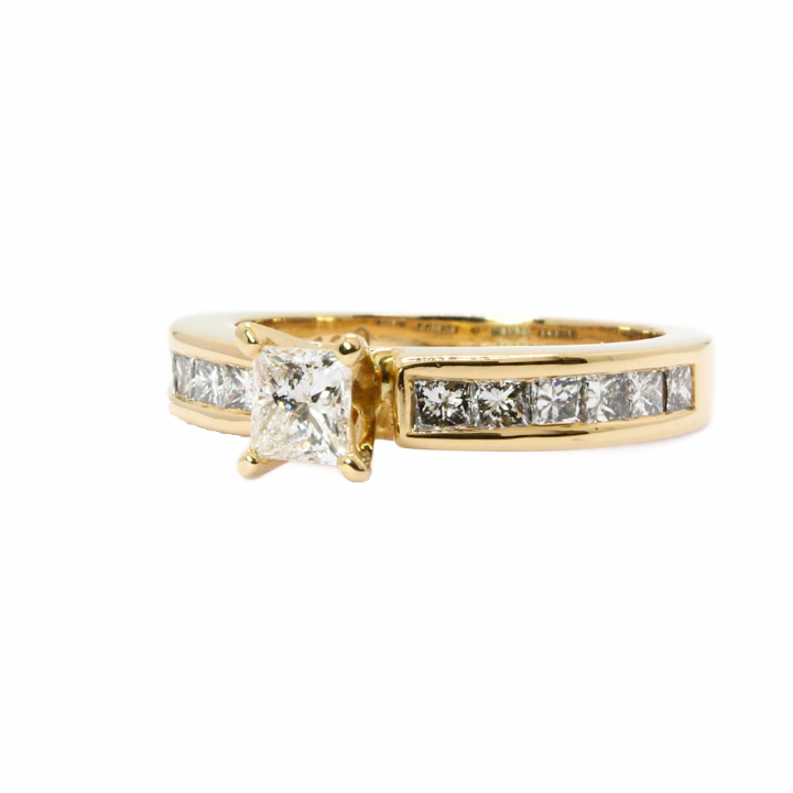 Pre-Owned 18ct Yellow Gold Diamond Solitaire Ring Total 1.00ct 1601607