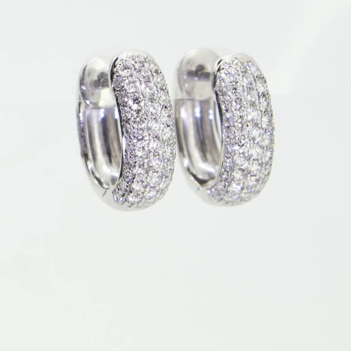 18ct White Gold Diamond Oval Huggie Earrings Total 1.00ct 0543763