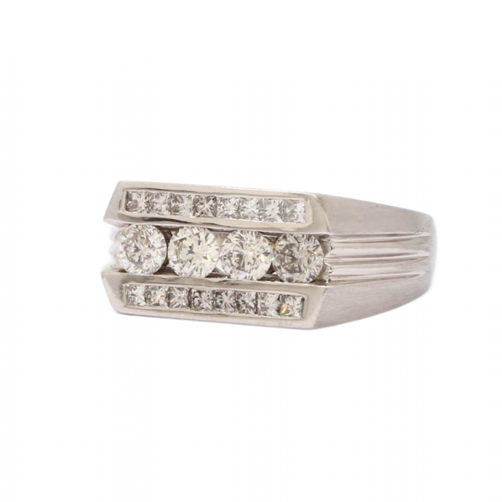 Pre-Owned Platinum Diamond 3 Row Ring Total 1.84ct 7115067