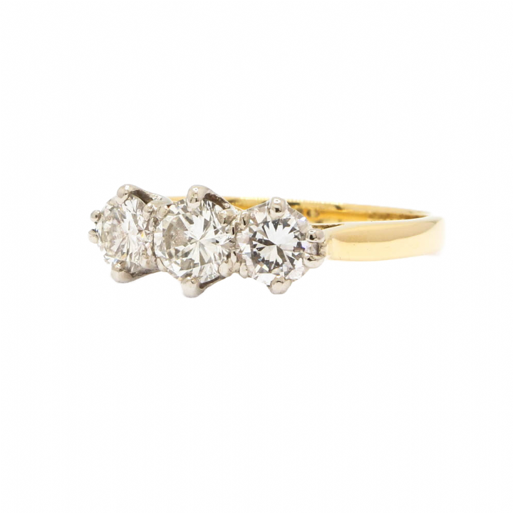 Pre-Owned 18ct Yellow Gold Diamond 3 Stone Ring 1.15ct Total 1604090