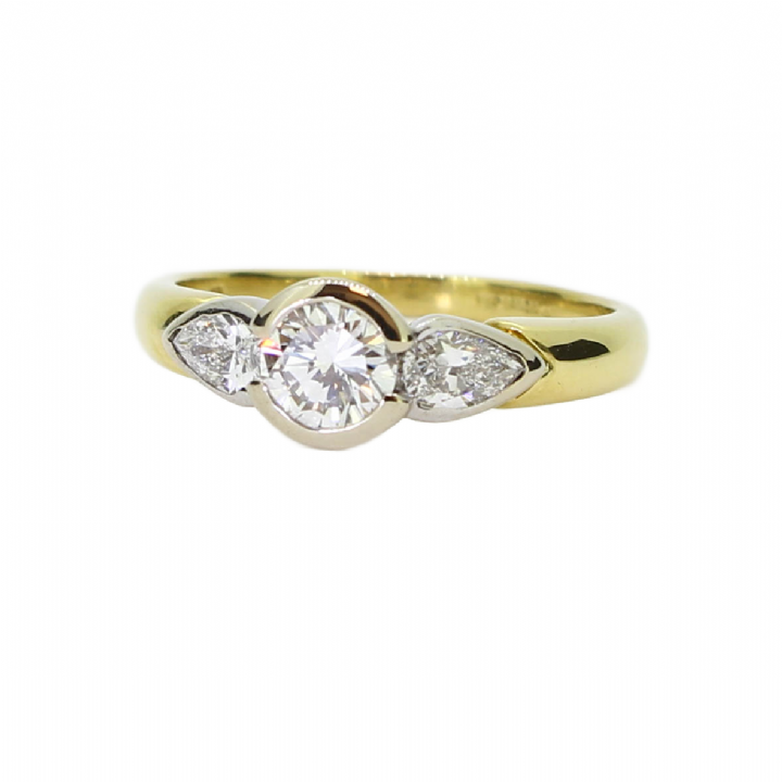 Pre-Owned 18ct Yellow Gold Diamond Solitaire Ring 0.85ct Total 1601386