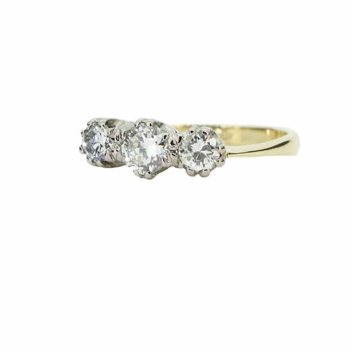 Pre-Owned 18ct Yellow Gold Diamond 3 Stone Ring 0.86ct 1604948