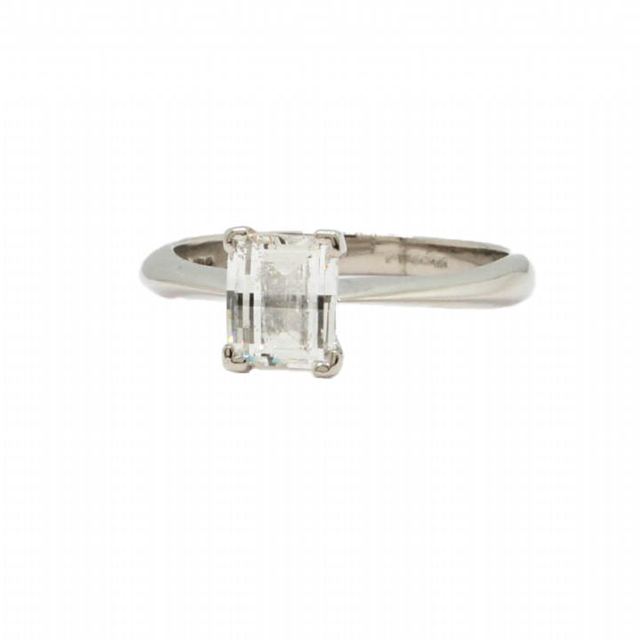 Pre-Owned Platinum Diamond Solitaire Ring 0.90ct