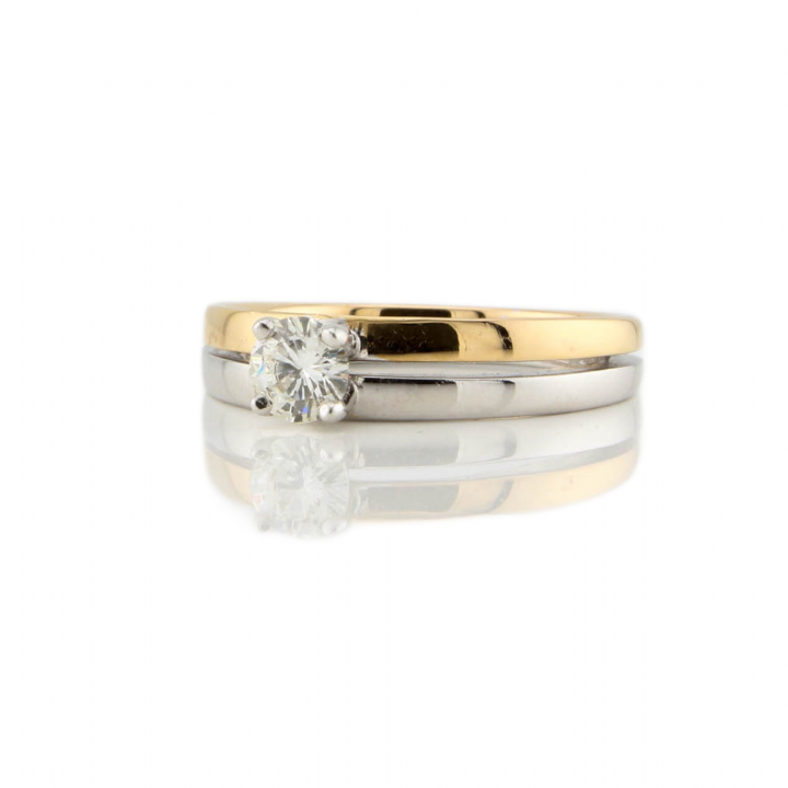 Pre-Owned 18ct 2 Colour Gold Diamond Solitaire Band 0.38ct