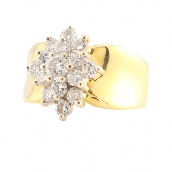 Pre-Owned 18ct Yellow Gold Diamond Cluster Ring Total 1.01ct 1605698