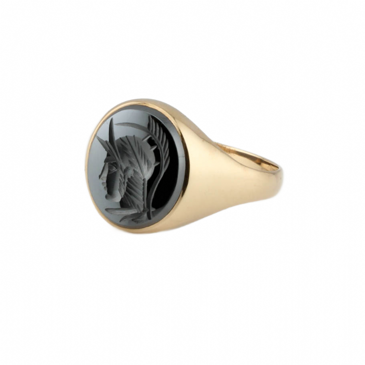 Pre-Owned 9ct Yellow Gold Hematite Signet Ring 1508372