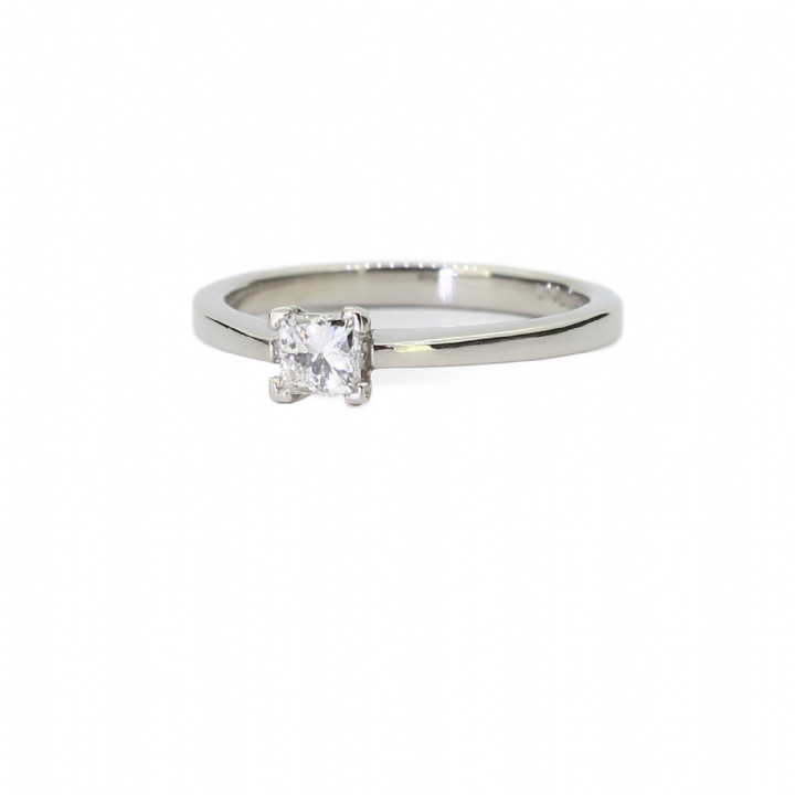 Pre-Owned Platinum Diamond Solitaire Ring 0.30ct