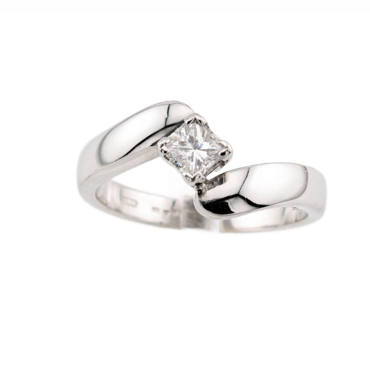 18ct White Gold Princess Cut Diamond Twist Solitaire Ring 0.37ct 1601326