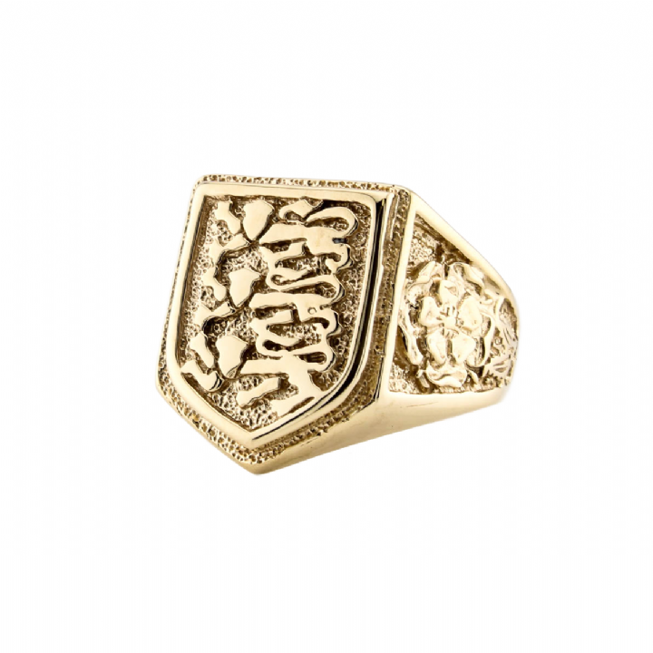 Pre-Owned 9ct Yellow Gold 3 Lions Shield Signet Ring