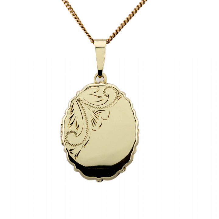 Pre-Owned 9ct Yellow Gold Oval Locket Pendant 1510036