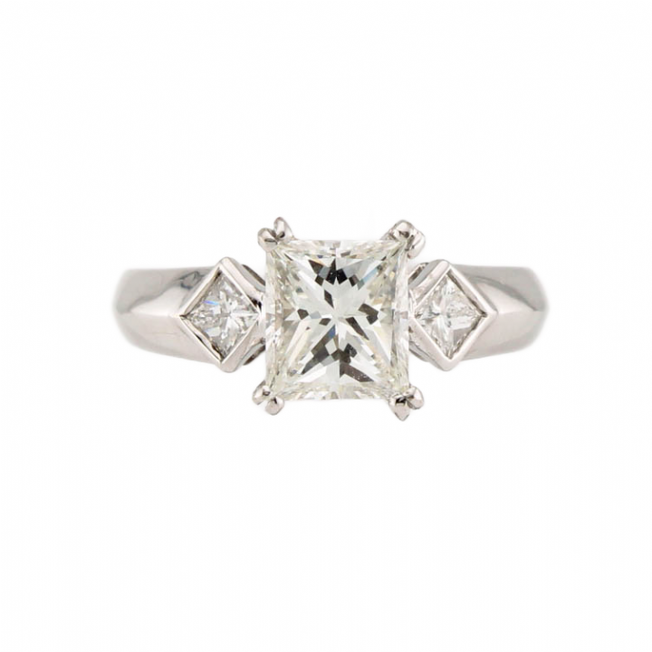 Pre-Owned 18ct White Gold Solitaire Ring 1.52ct Total