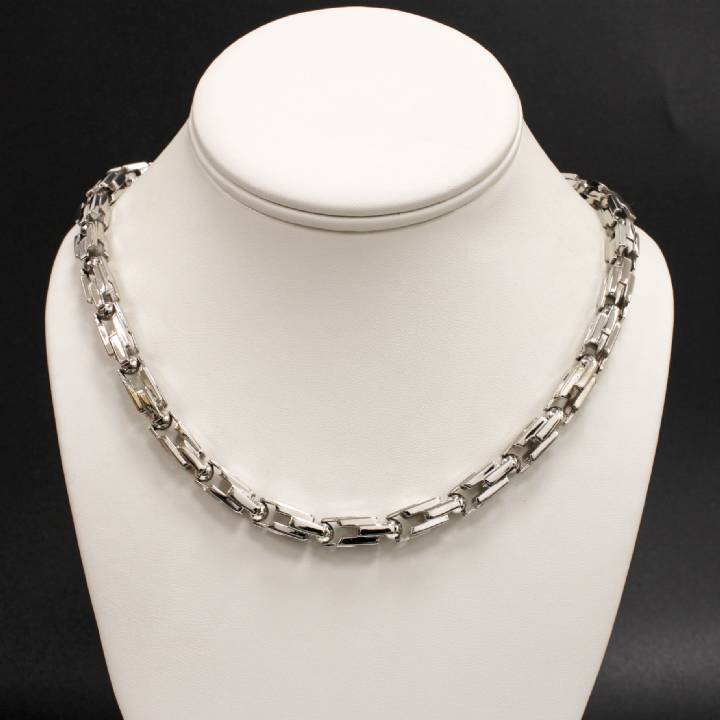 Pre-Owned 9ct White Gold 30